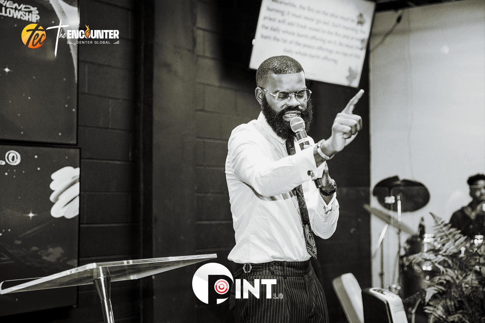 Pastor John and Sarah Smith